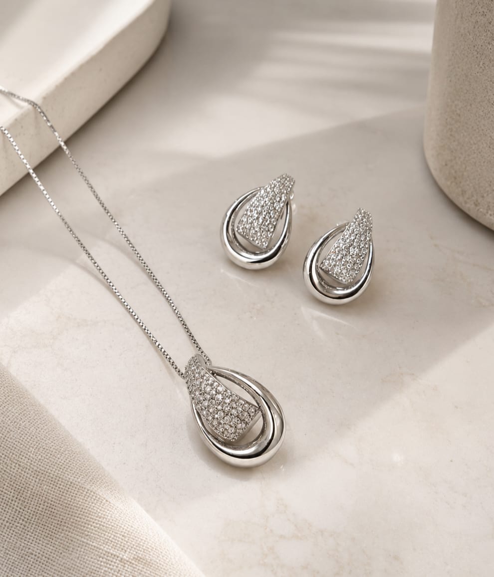 Conjunto Argola Cravejada