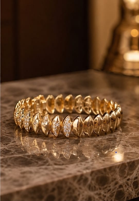 Bracelete Cravejado Folhas